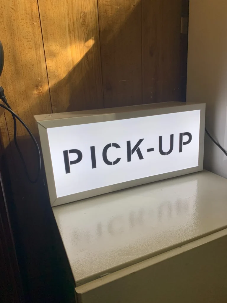 Neonarts pick up box lighted display in white for display